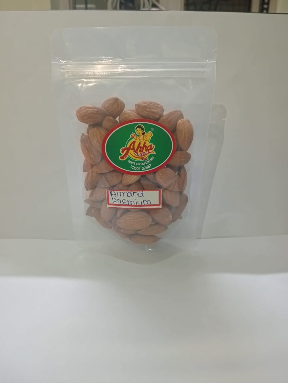 Almond Premium